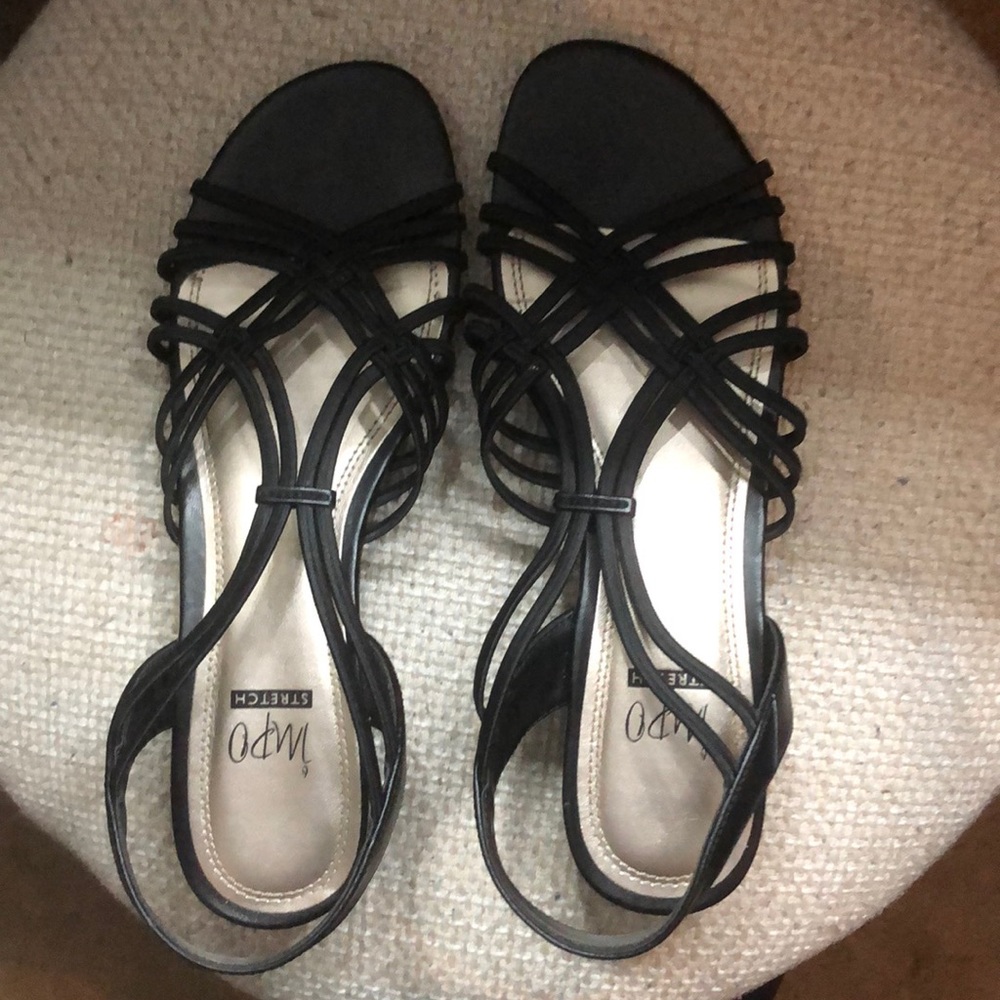 Women’s dress sandals